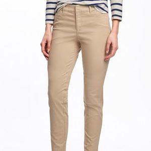 Old Navy Pixie Chinos NWT